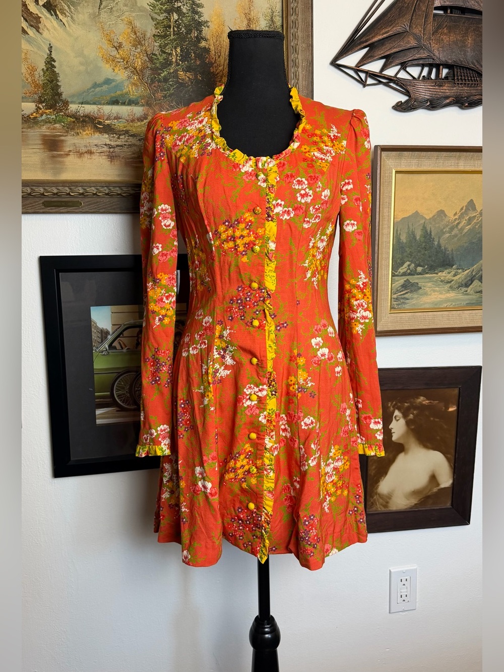 Vintage 1970s YOUNG INNOCENT Minidress  Size 11 or Medium